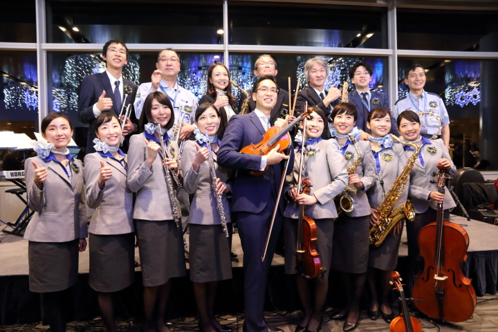 2017年ラストステージ後の記念撮影。ANA Team HND Orchestraの皆様が勢揃い。